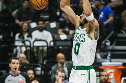 关于波士顿凯尔特人发布备战花絮；今夜更衣室发声；意大利杯任务艰巨；数据趋势出现新变化的信息九游娱乐app口碑好